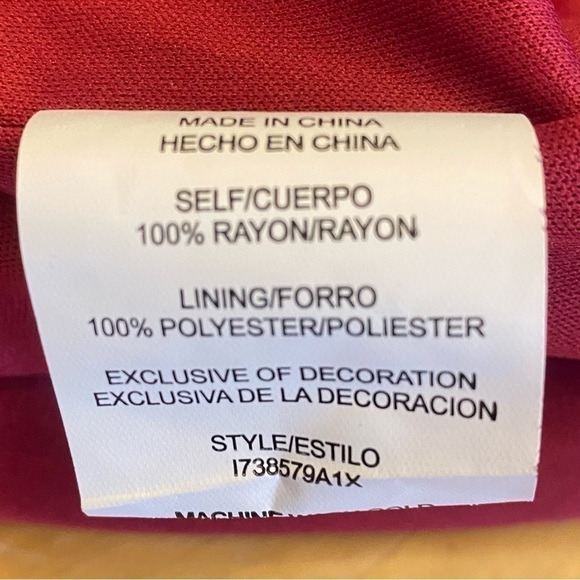 As U Wish women's plus size 2X Burgundy lace high collar sleeveless shift dress - Picture 8 of 9